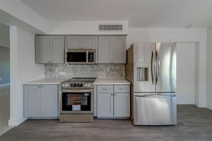 Image No.32-3 Bed Property for sale