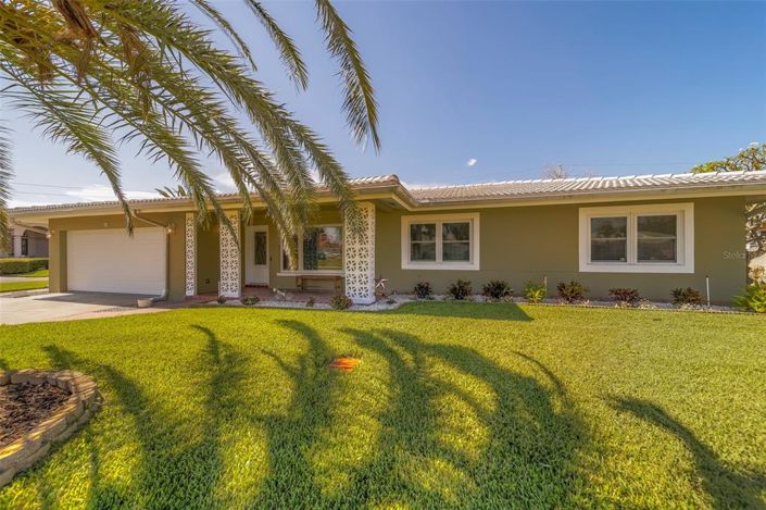 Image No.37-3 Bed Property for sale