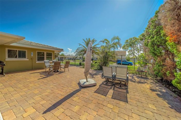 Image No.41-3 Bed Property for sale