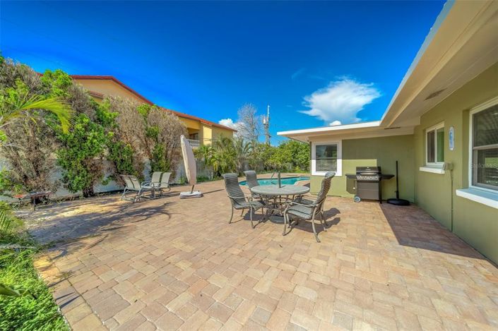 Image No.43-3 Bed Property for sale