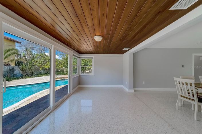 Image No.5-3 Bed Property for sale