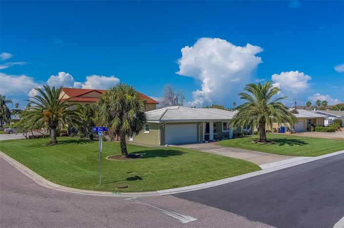 Image No.51-3 Bed Property for sale