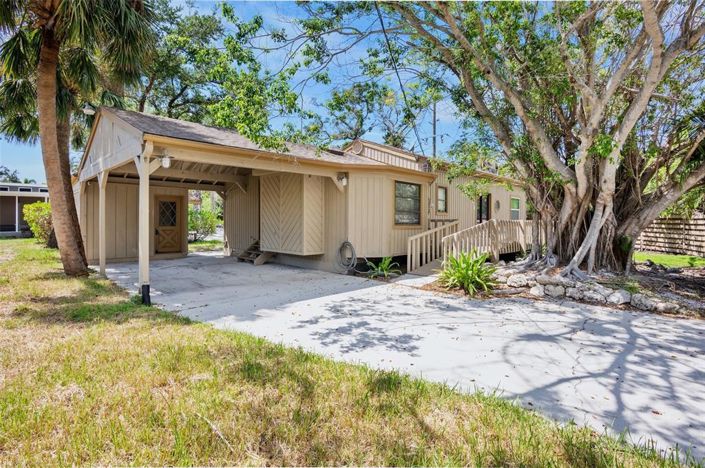 Image No.12-2 Bed Property for sale