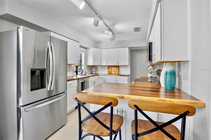 Image No.16-2 Bed Property for sale