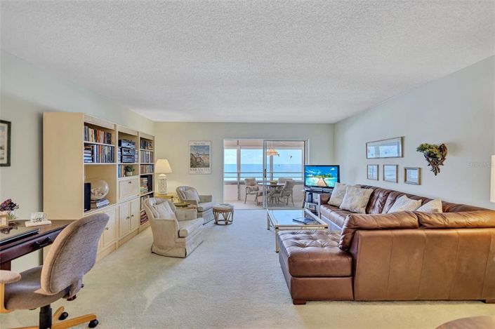 Image No.18-2 Bed Property for sale