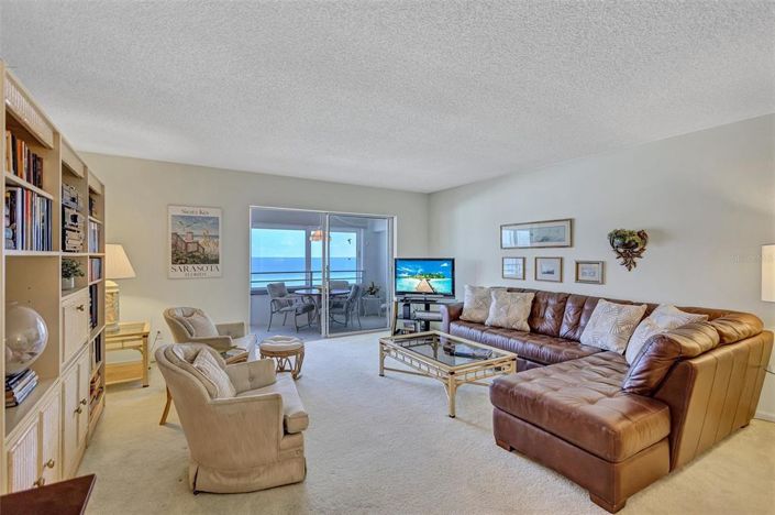 Image No.19-2 Bed Property for sale