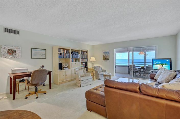 Image No.21-2 Bed Property for sale