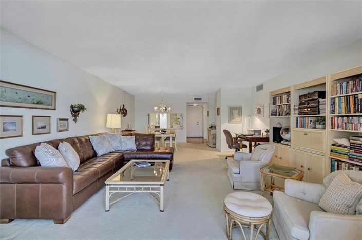 Image No.25-2 Bed Property for sale