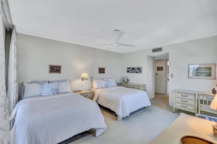 Image No.32-2 Bed Property for sale