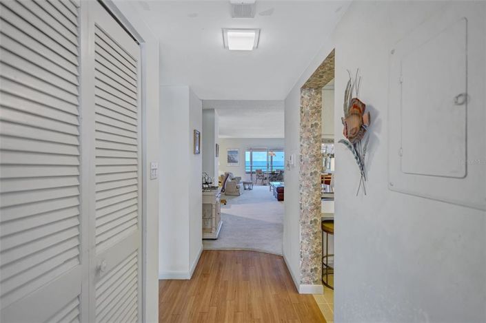 Image No.6-2 Bed Property for sale