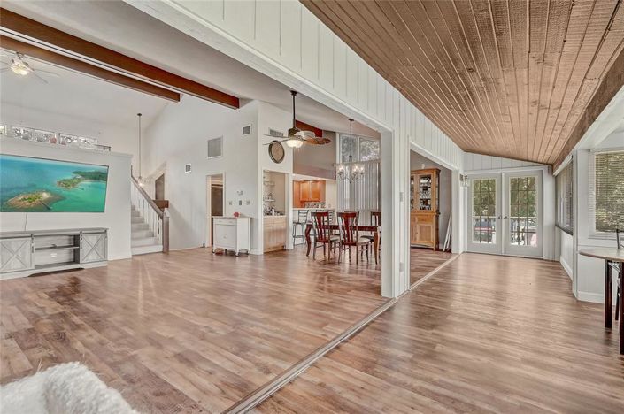 Image No.10-2 Bed Townhouse for sale