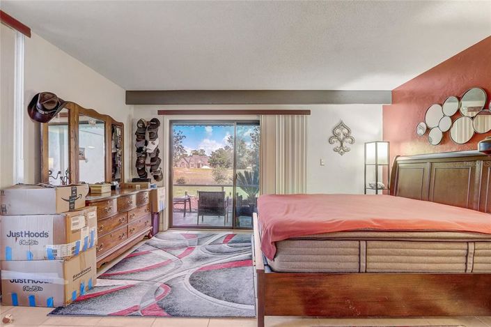 Image No.15-2 Bed Townhouse for sale