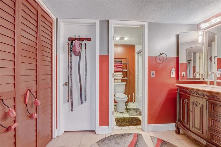 Image No.16-2 Bed Townhouse for sale