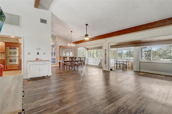 Image No.8-2 Bed Townhouse for sale