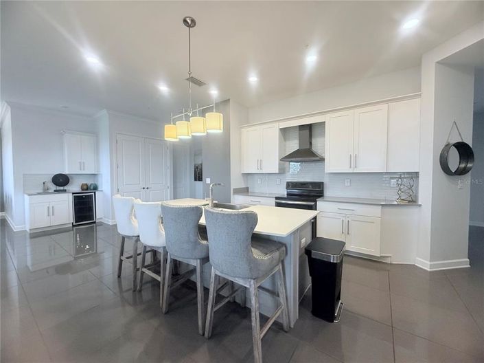 Image No.11-4 Bed Property for sale