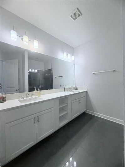 Image No.33-4 Bed Property for sale