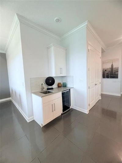 Image No.4-4 Bed Property for sale