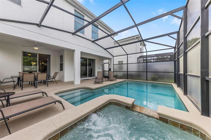 Image No.44-6 Bed Property for sale