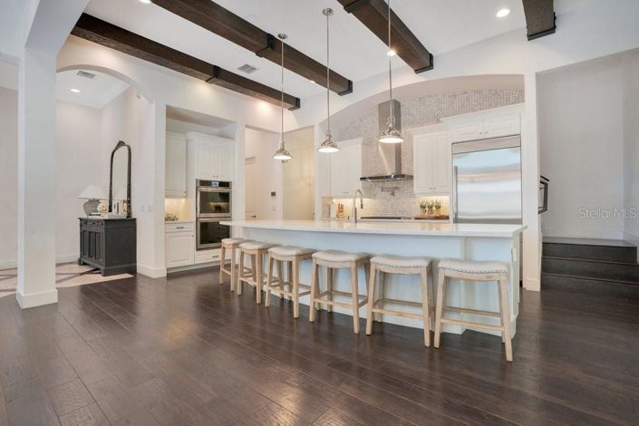 Image No.12-3 Bed Property for sale