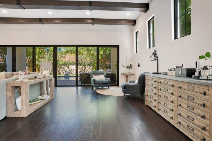 Image No.19-3 Bed Property for sale