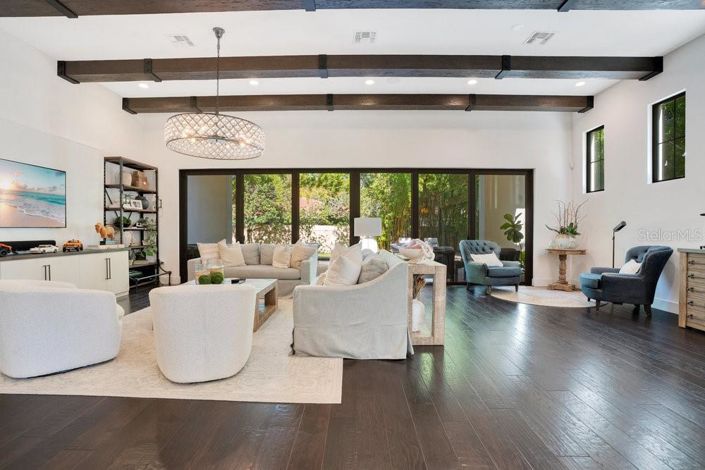 Image No.21-3 Bed Property for sale