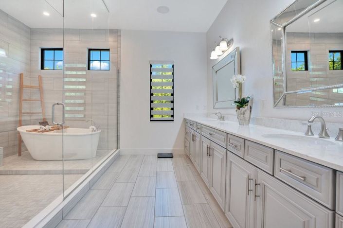 Image No.35-3 Bed Property for sale