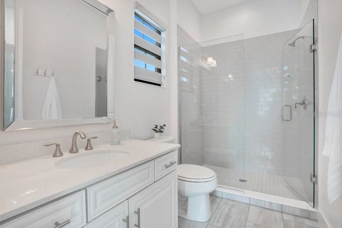 Image No.42-3 Bed Property for sale