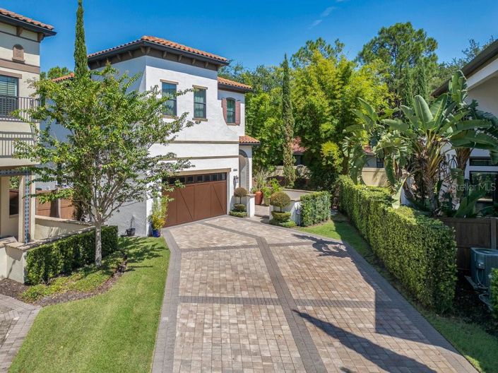 Image No.53-3 Bed Property for sale