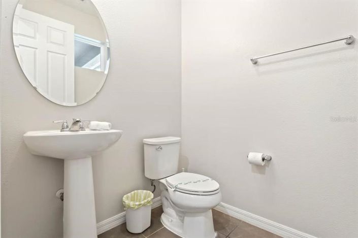 Image No.16-9 Bed Property for sale