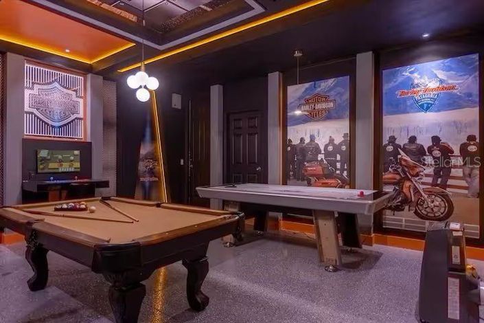 Image No.19-9 Bed Property for sale