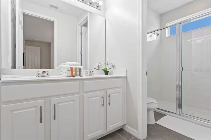 Image No.22-9 Bed Property for sale