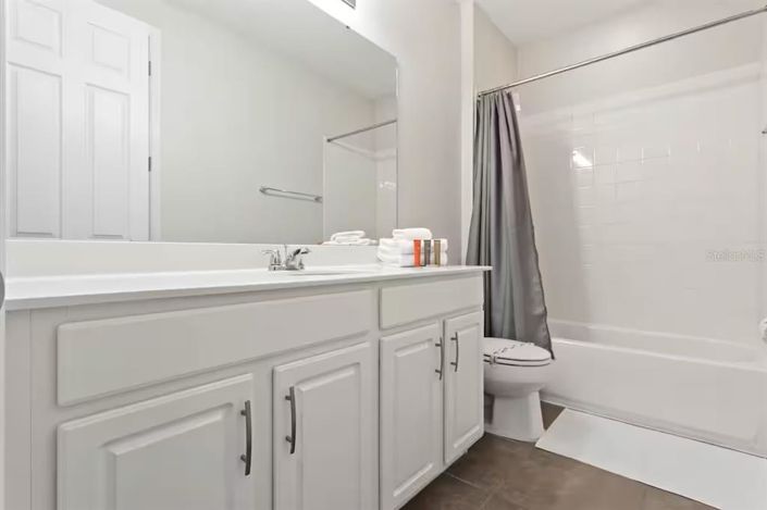 Image No.37-9 Bed Property for sale