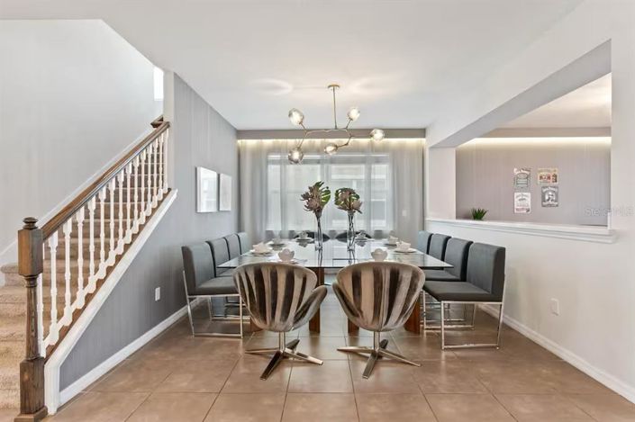 Image No.5-9 Bed Property for sale