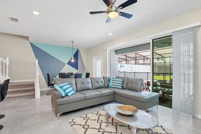 Image No.16-5 Bed Townhouse for sale