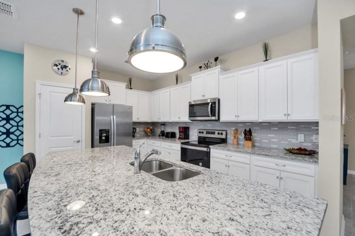 Image No.7-5 Bed Townhouse for sale