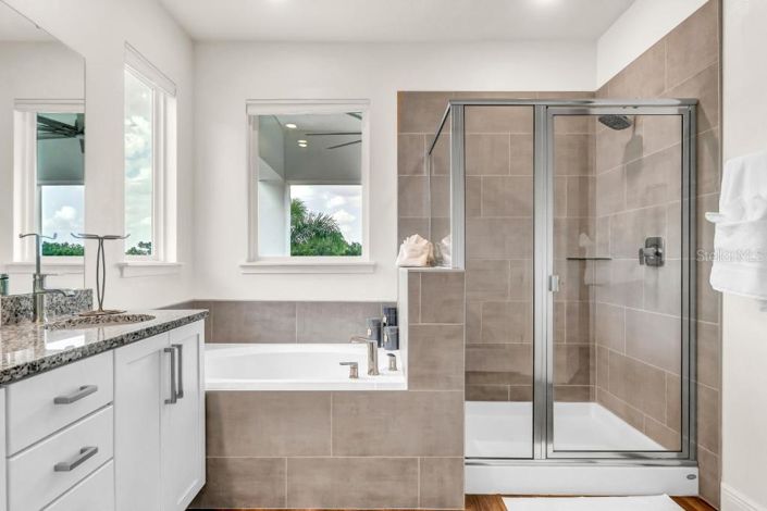 Image No.16-6 Bed Property for sale