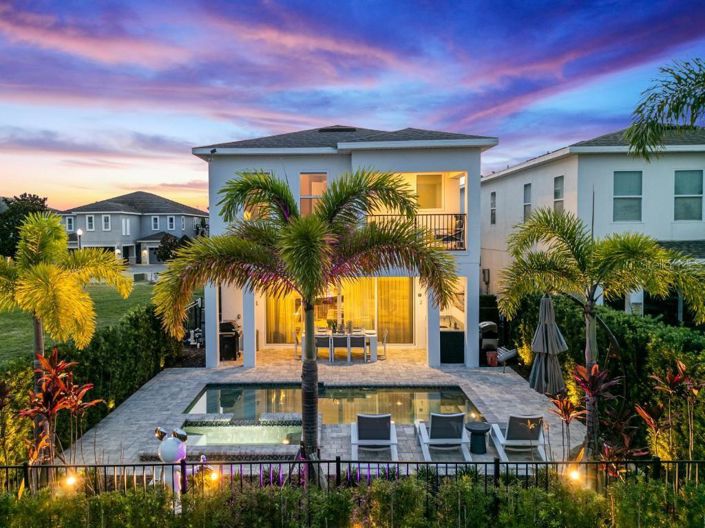 Image No.2-6 Bed Property for sale