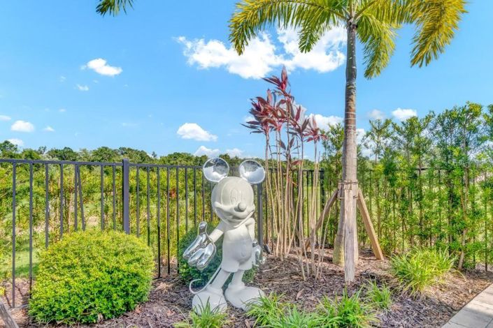 Image No.41-6 Bed Property for sale