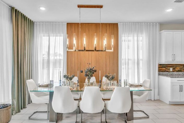 Image No.7-6 Bed Property for sale