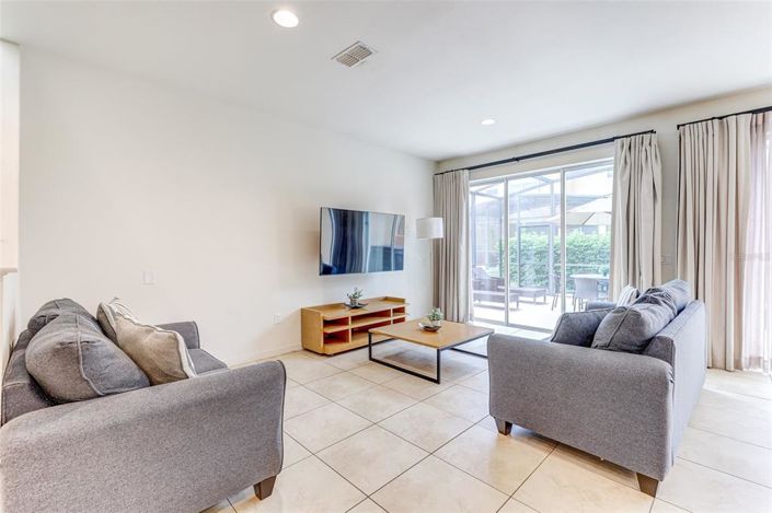 Image No.12-3 Bed Townhouse for sale