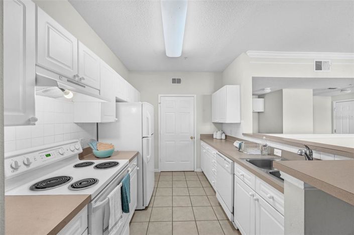 Image No.11-4 Bed Property for sale