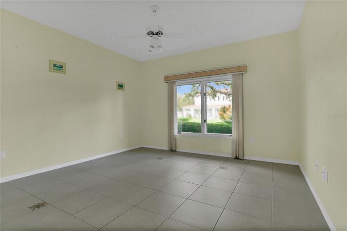 Image No.10-4 Bed Property for sale