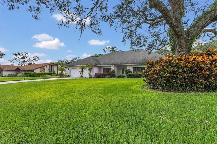 Image No.22-4 Bed Property for sale