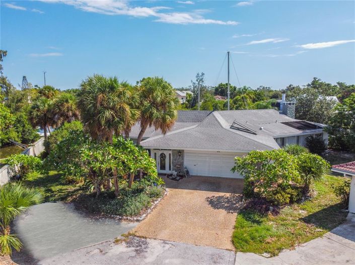 Image No.2-4 Bed Property for sale