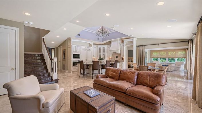 Image No.12-4 Bed Property for sale