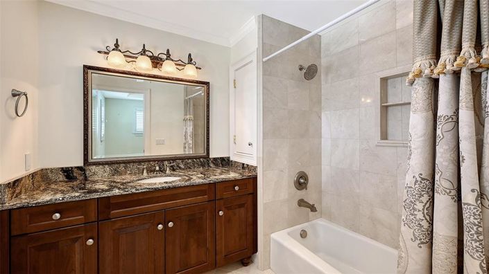 Image No.27-4 Bed Property for sale