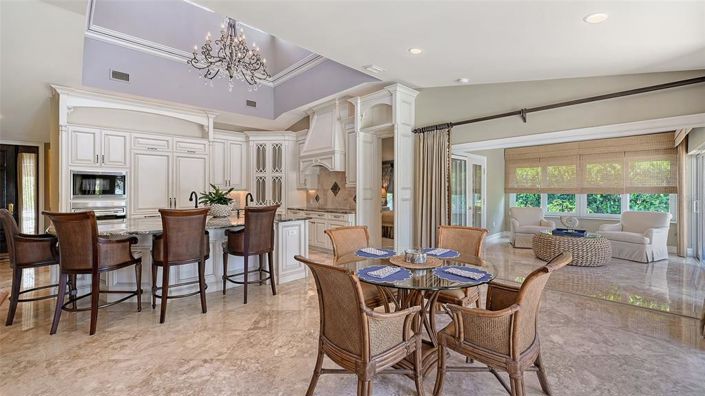 Image No.9-4 Bed Property for sale