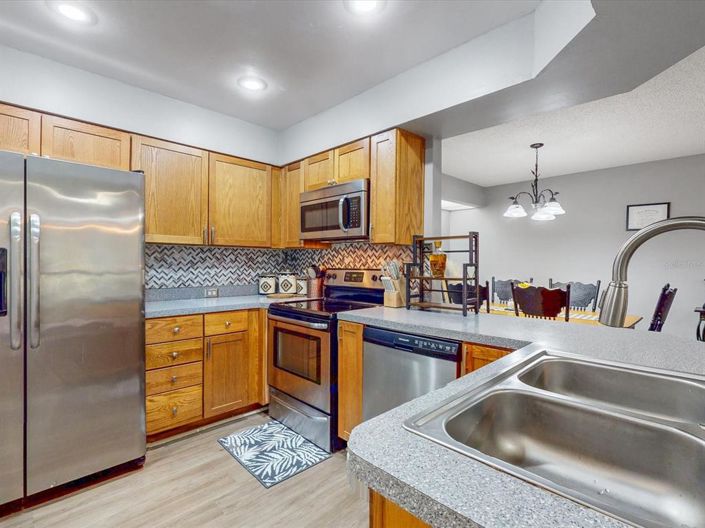 Image No.15-2 Bed Townhouse for sale