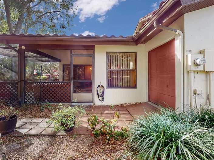 Image No.29-2 Bed Townhouse for sale