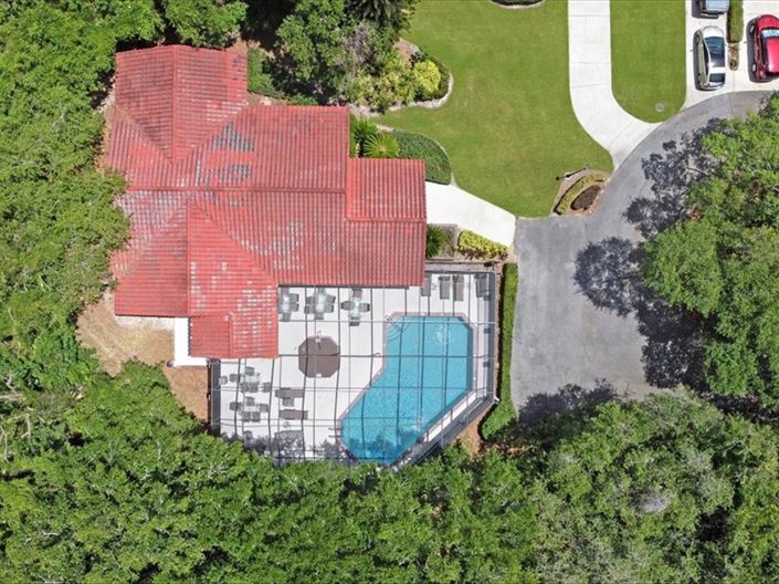 Image No.40-2 Bed Townhouse for sale